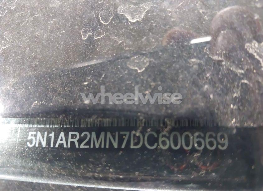 Photo 9 of 2013 Nissan Pathfinder SL (VIN 5N1AR2MN7DC600669)