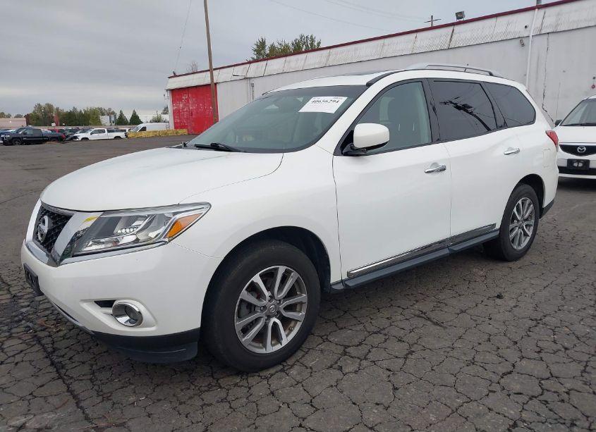 Photo 2 of 2013 Nissan Pathfinder SL (VIN 5N1AR2MN7DC637902)