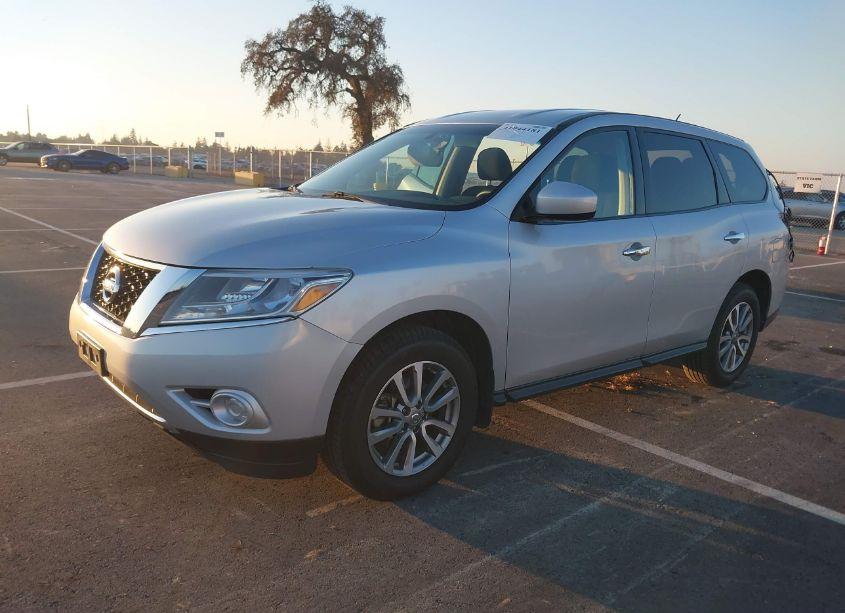 Photo 2 of 2013 Nissan Pathfinder S (VIN 5N1AR2MN7DC649760)
