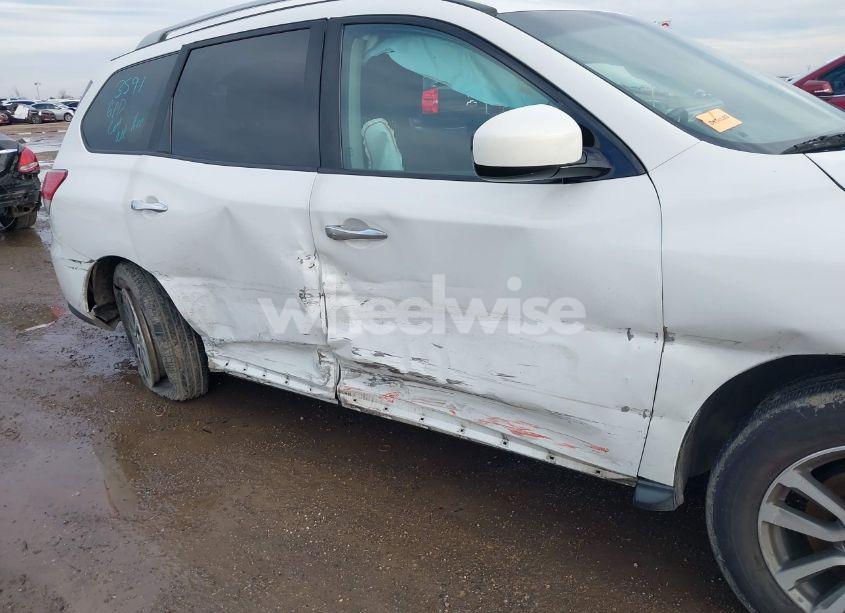 Photo 6 of 2013 Nissan Pathfinder SV (VIN 5N1AR2MN7DC663576)