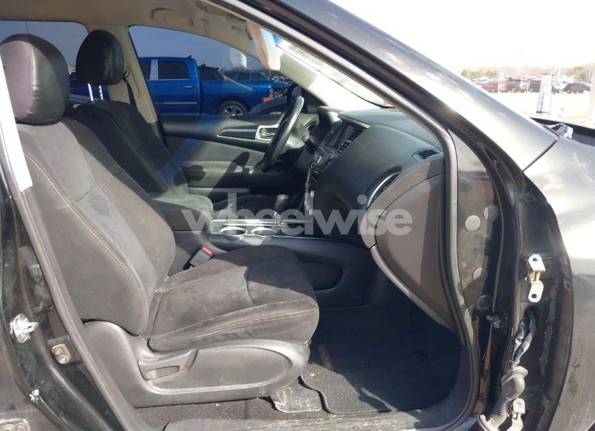 Photo 5 of 2013 Nissan Pathfinder SV (VIN 5N1AR2MN7DC683648)