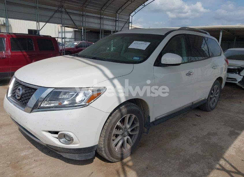 Photo 2 of 2014 Nissan Pathfinder SL (VIN 5N1AR2MN7EC600513)