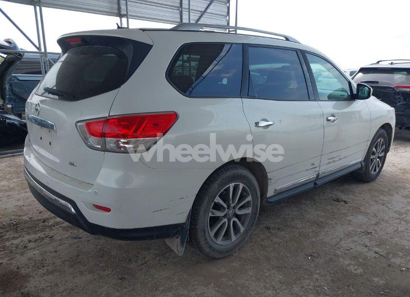 Photo 4 of 2014 Nissan Pathfinder SL (VIN 5N1AR2MN7EC600513)