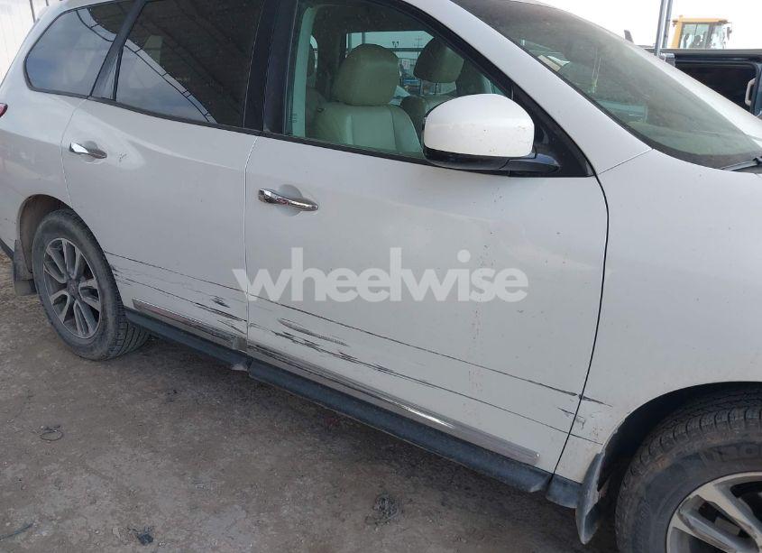 Photo 6 of 2014 Nissan Pathfinder SL (VIN 5N1AR2MN7EC600513)