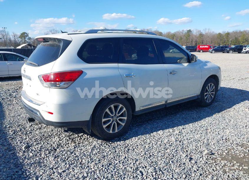 Photo 4 of 2014 Nissan Pathfinder SL (VIN 5N1AR2MN7EC624360)