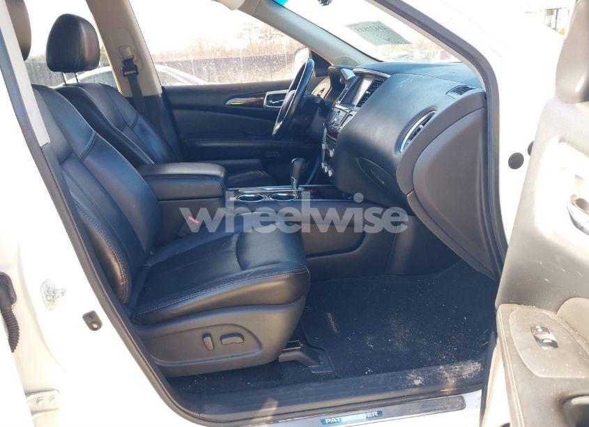 Photo 5 of 2014 Nissan Pathfinder SL (VIN 5N1AR2MN7EC624360)