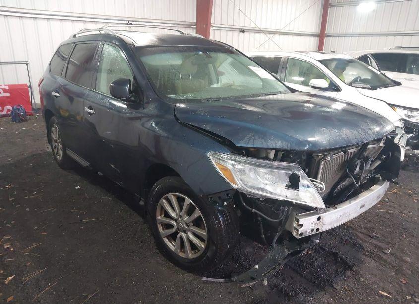 2014 Nissan Pathfinder SV (VIN 5N1AR2MN7EC654765) main photo