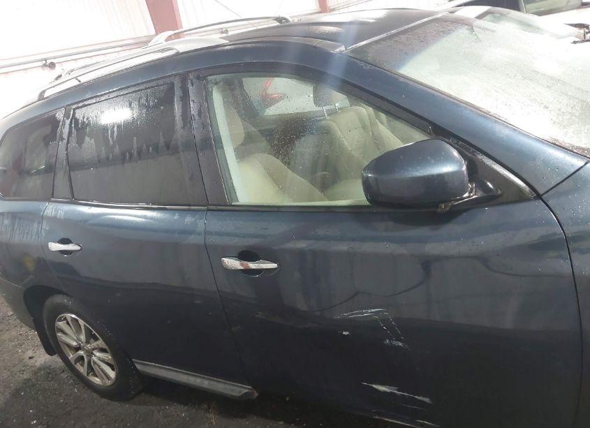 Photo 14 of 2014 Nissan Pathfinder SV (VIN 5N1AR2MN7EC654765)