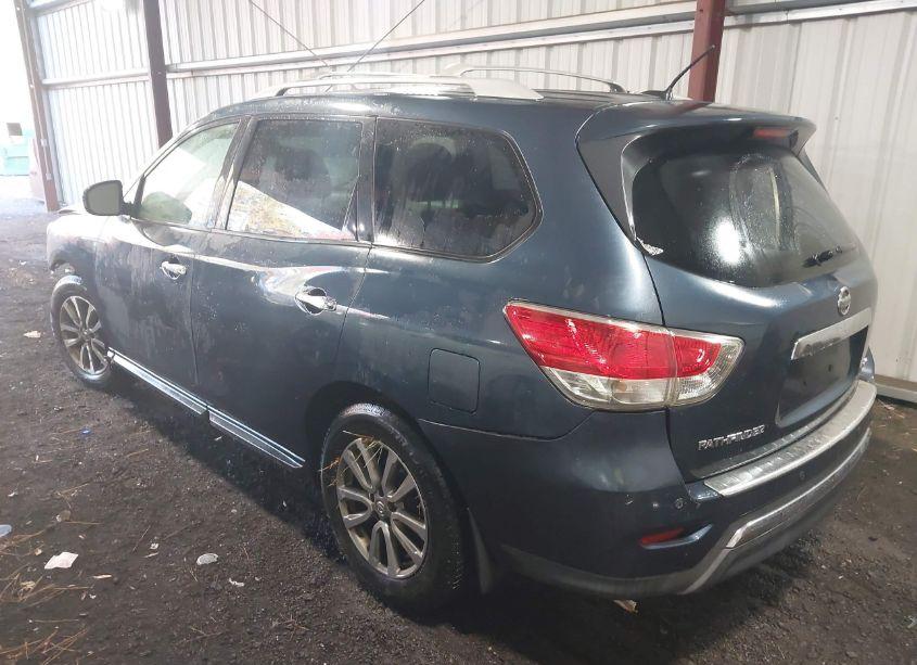 Photo 3 of 2014 Nissan Pathfinder SV (VIN 5N1AR2MN7EC654765)