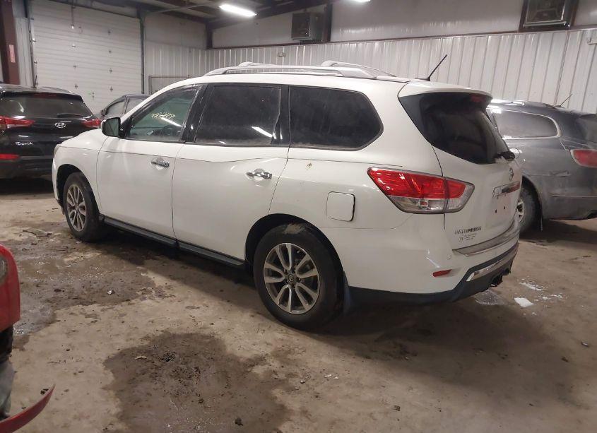Photo 3 of 2014 Nissan Pathfinder SV (VIN 5N1AR2MN7EC668634)