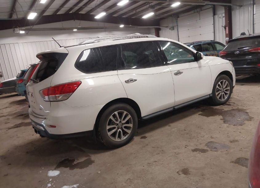 Photo 4 of 2014 Nissan Pathfinder SV (VIN 5N1AR2MN7EC668634)