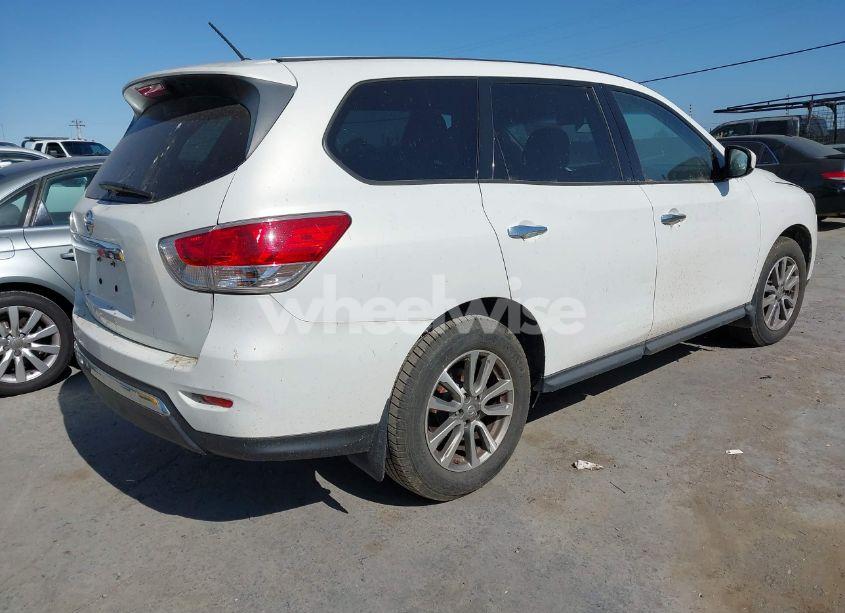 Photo 4 of 2014 Nissan Pathfinder S (VIN 5N1AR2MN7EC690794)