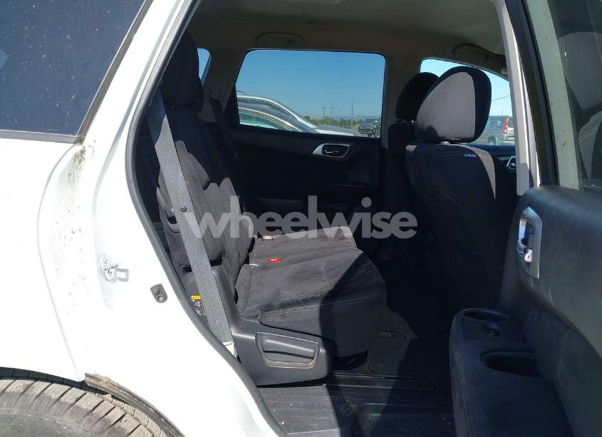 Photo 8 of 2014 Nissan Pathfinder S (VIN 5N1AR2MN7EC690794)