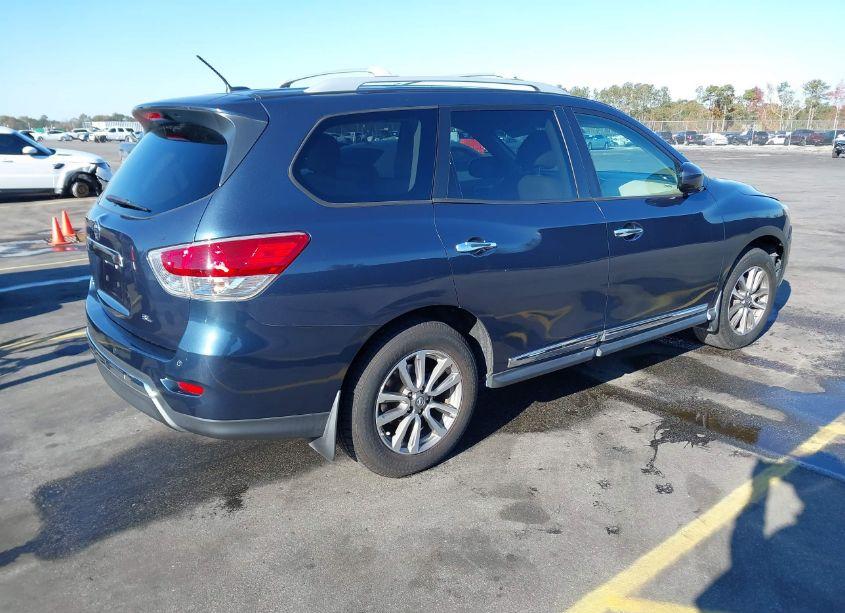 Photo 4 of 2014 Nissan Pathfinder SL (VIN 5N1AR2MN7EC709909)