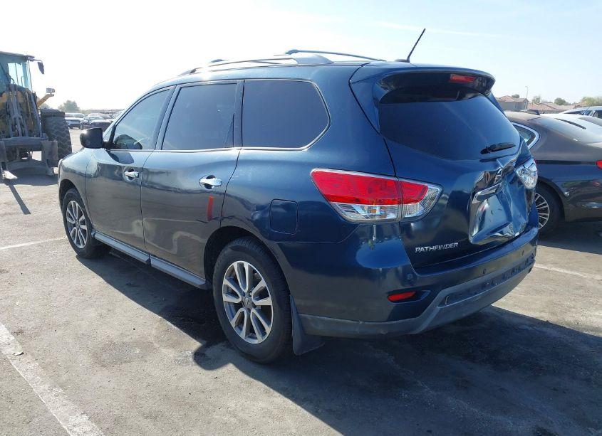 Photo 3 of 2014 Nissan Pathfinder SV (VIN 5N1AR2MN7EC727469)