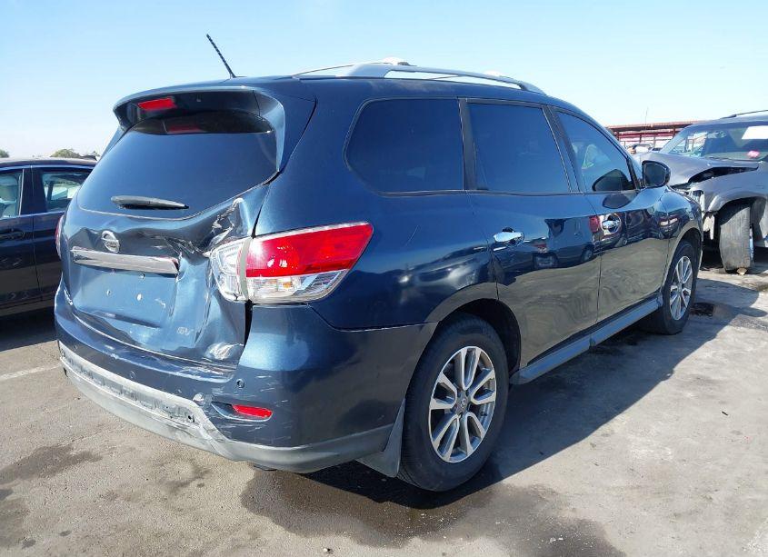 Photo 4 of 2014 Nissan Pathfinder SV (VIN 5N1AR2MN7EC727469)