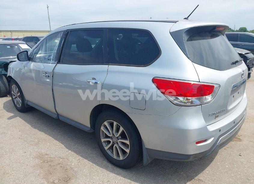 Photo 3 of 2014 Nissan Pathfinder S (VIN 5N1AR2MN7EC728444)