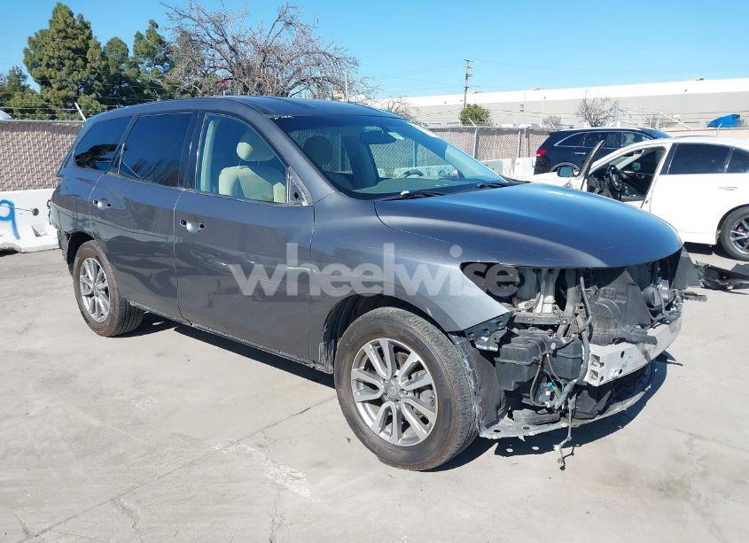 2015 Nissan Pathfinder SV (VIN 5N1AR2MN7FC634047) main photo