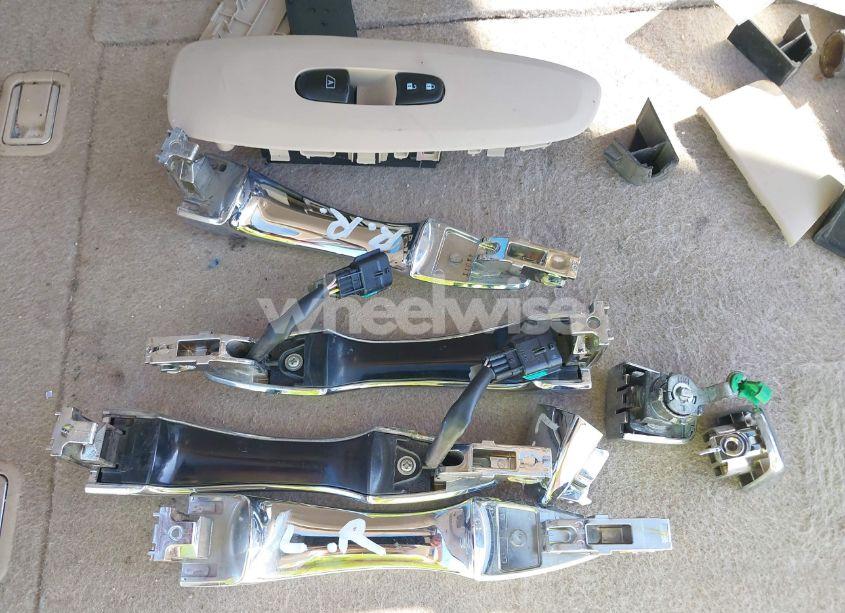 Photo 21 of 2015 Nissan Pathfinder SV (VIN 5N1AR2MN7FC634047)