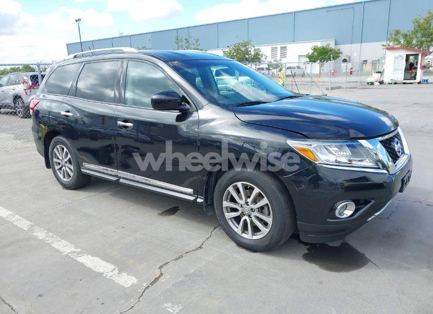 2015 Nissan Pathfinder SL (VIN 5N1AR2MN7FC682812) main photo