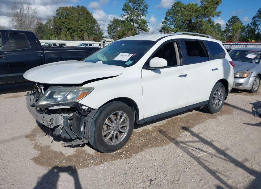 Photo 2 of 2015 Nissan Pathfinder S (VIN 5N1AR2MN7FC695429)