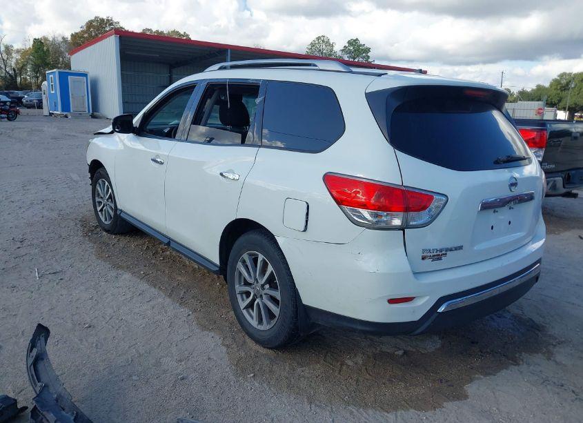 Photo 3 of 2015 Nissan Pathfinder S (VIN 5N1AR2MN7FC695429)