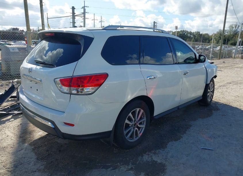 Photo 4 of 2015 Nissan Pathfinder S (VIN 5N1AR2MN7FC695429)