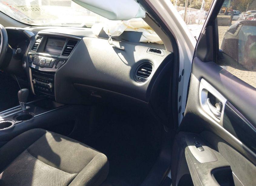 Photo 5 of 2015 Nissan Pathfinder S (VIN 5N1AR2MN7FC695429)