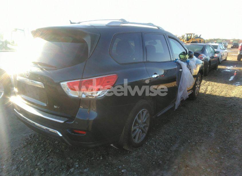 Photo 4 of 2015 Nissan Pathfinder SV (VIN 5N1AR2MN7FC697066)