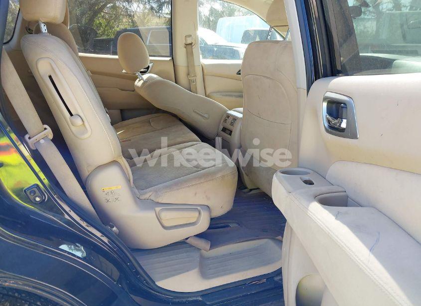 Photo 8 of 2015 Nissan Pathfinder S (VIN 5N1AR2MN7FC707739)