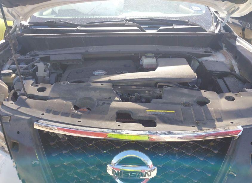 Photo 10 of 2015 Nissan Pathfinder SL (VIN 5N1AR2MN7FC723584)