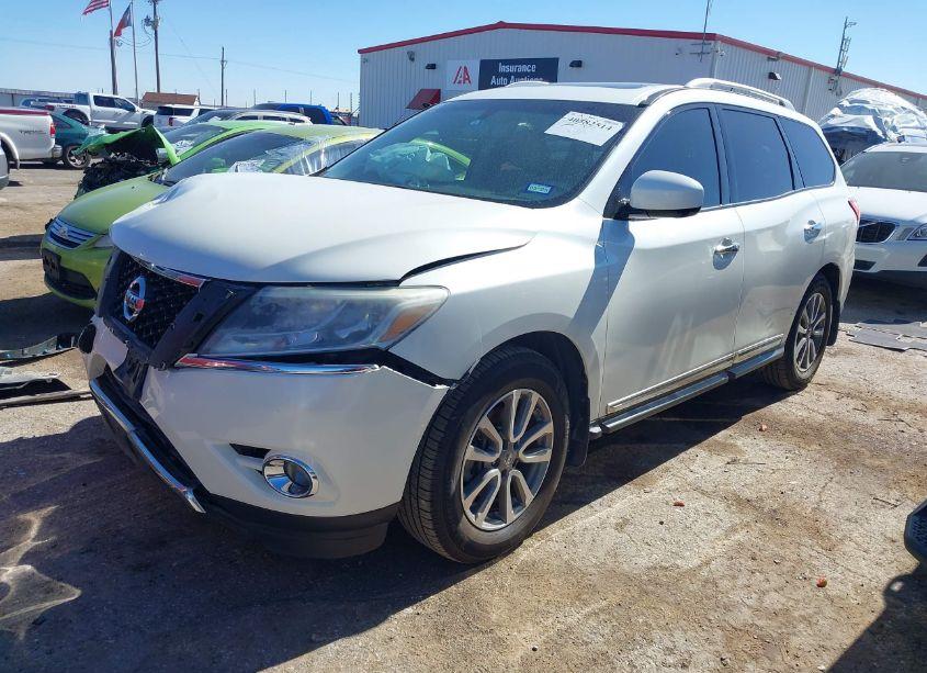 Photo 2 of 2015 Nissan Pathfinder SL (VIN 5N1AR2MN7FC723584)