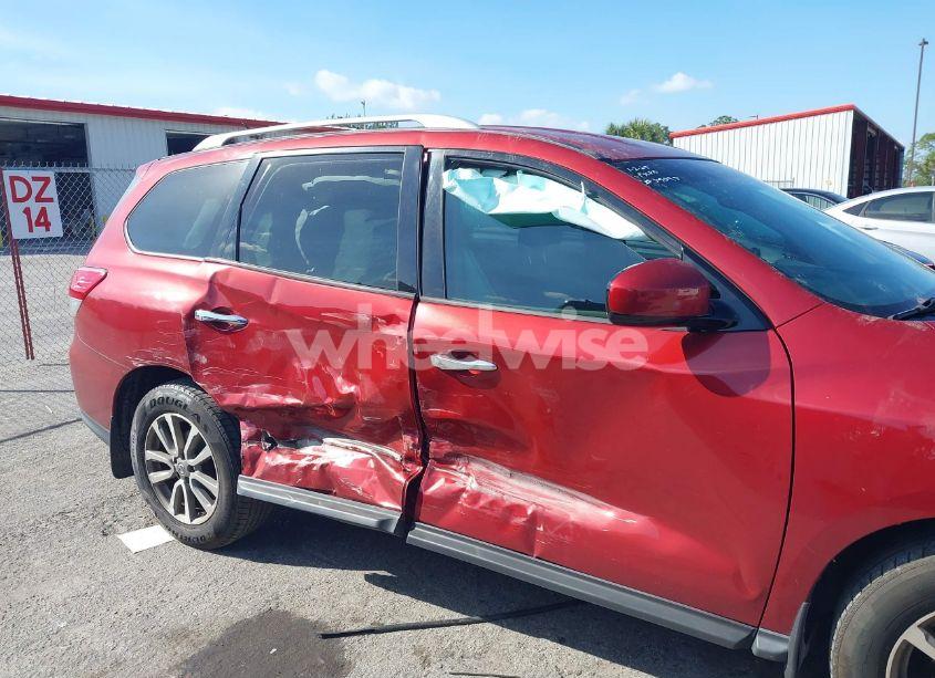 Photo 6 of 2016 Nissan Pathfinder SV (VIN 5N1AR2MN7GC600949)