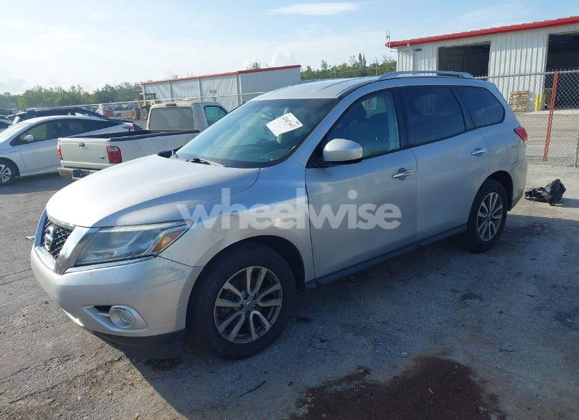 Photo 2 of 2016 Nissan Pathfinder PLATINUM/S/SL/SV (VIN 5N1AR2MN7GC602930)
