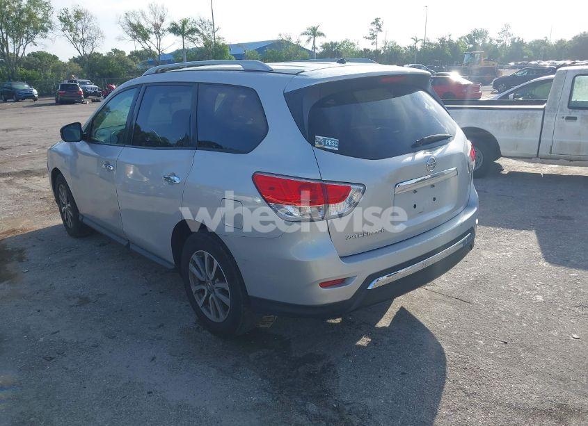 Photo 3 of 2016 Nissan Pathfinder PLATINUM/S/SL/SV (VIN 5N1AR2MN7GC602930)