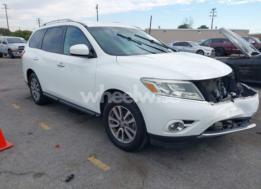 2016 Nissan Pathfinder PLATINUM/S/SL/SV (VIN 5N1AR2MN7GC603432) main photo