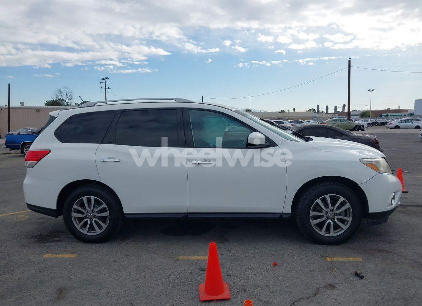 Photo 13 of 2016 Nissan Pathfinder PLATINUM/S/SL/SV (VIN 5N1AR2MN7GC603432)