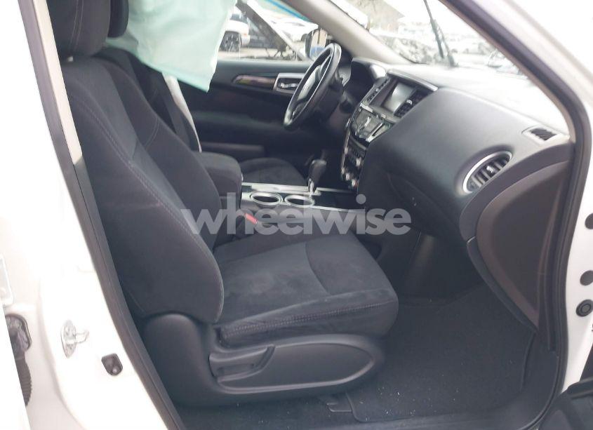 Photo 5 of 2016 Nissan Pathfinder PLATINUM/S/SL/SV (VIN 5N1AR2MN7GC603432)