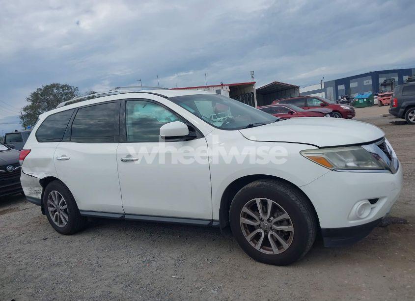 Photo 13 of 2016 Nissan Pathfinder S (VIN 5N1AR2MN7GC643168)