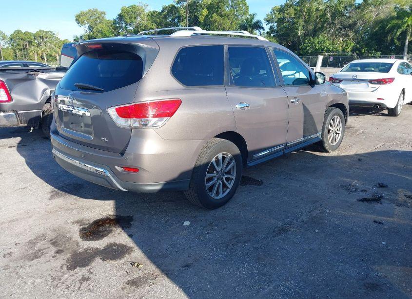 Photo 4 of 2013 Nissan Pathfinder SL (VIN 5N1AR2MN8DC615102)