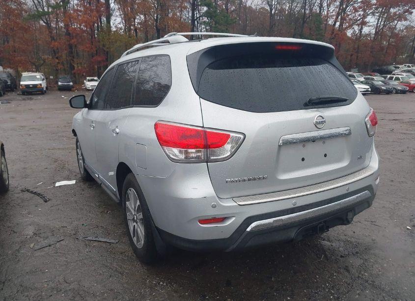 Photo 3 of 2013 Nissan Pathfinder SL (VIN 5N1AR2MN8DC646463)
