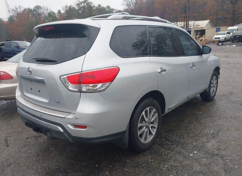 Photo 4 of 2013 Nissan Pathfinder SL (VIN 5N1AR2MN8DC646463)