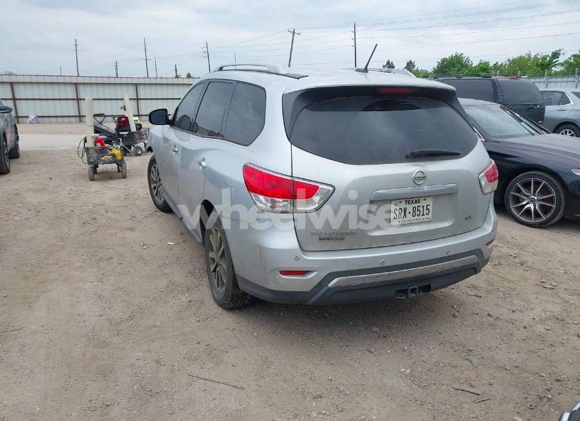 Photo 3 of 2013 Nissan Pathfinder SV (VIN 5N1AR2MN8DC649752)