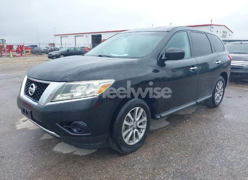Photo 2 of 2013 Nissan Pathfinder S (VIN 5N1AR2MN8DC661125)