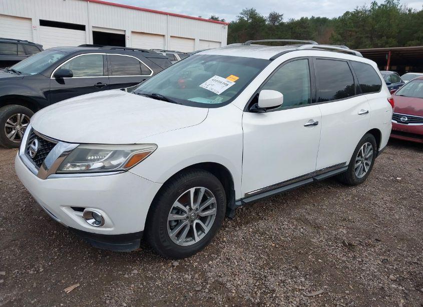 Photo 2 of 2013 Nissan Pathfinder SL (VIN 5N1AR2MN8DC665336)