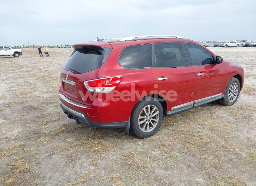 Photo 4 of 2013 Nissan Pathfinder SL (VIN 5N1AR2MN8DC682721)