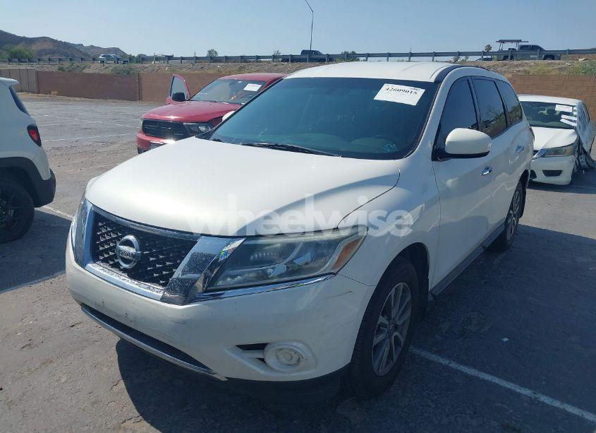 Photo 2 of 2013 Nissan Pathfinder S (VIN 5N1AR2MN8DC690656)