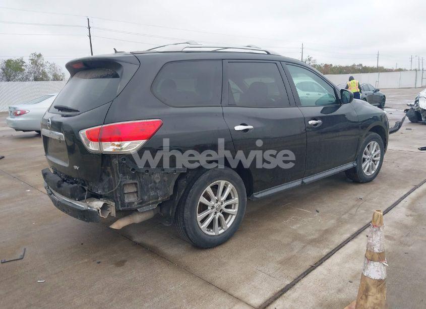 Photo 4 of 2014 Nissan Pathfinder SV (VIN 5N1AR2MN8EC635254)