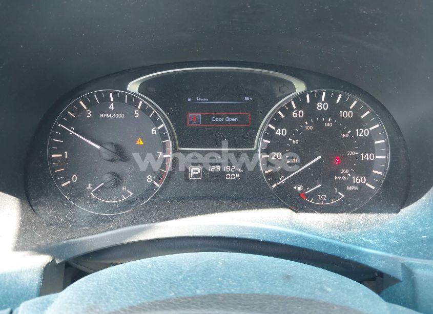 Photo 7 of 2014 Nissan Pathfinder SV (VIN 5N1AR2MN8EC652538)