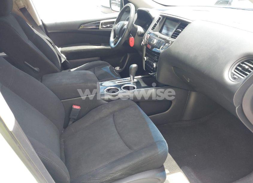 Photo 5 of 2014 Nissan Pathfinder S (VIN 5N1AR2MN8EC671607)